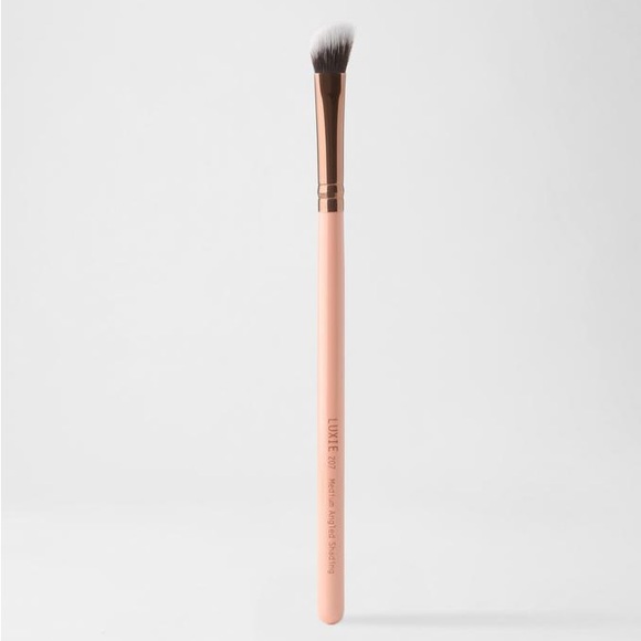 Luxie Other - Luxie Beauty eye shadow brush